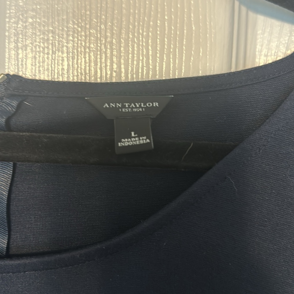 Ann Taylor Navy Blouse with Zipper Detail Boatneck Size L - Picture 2 of 7